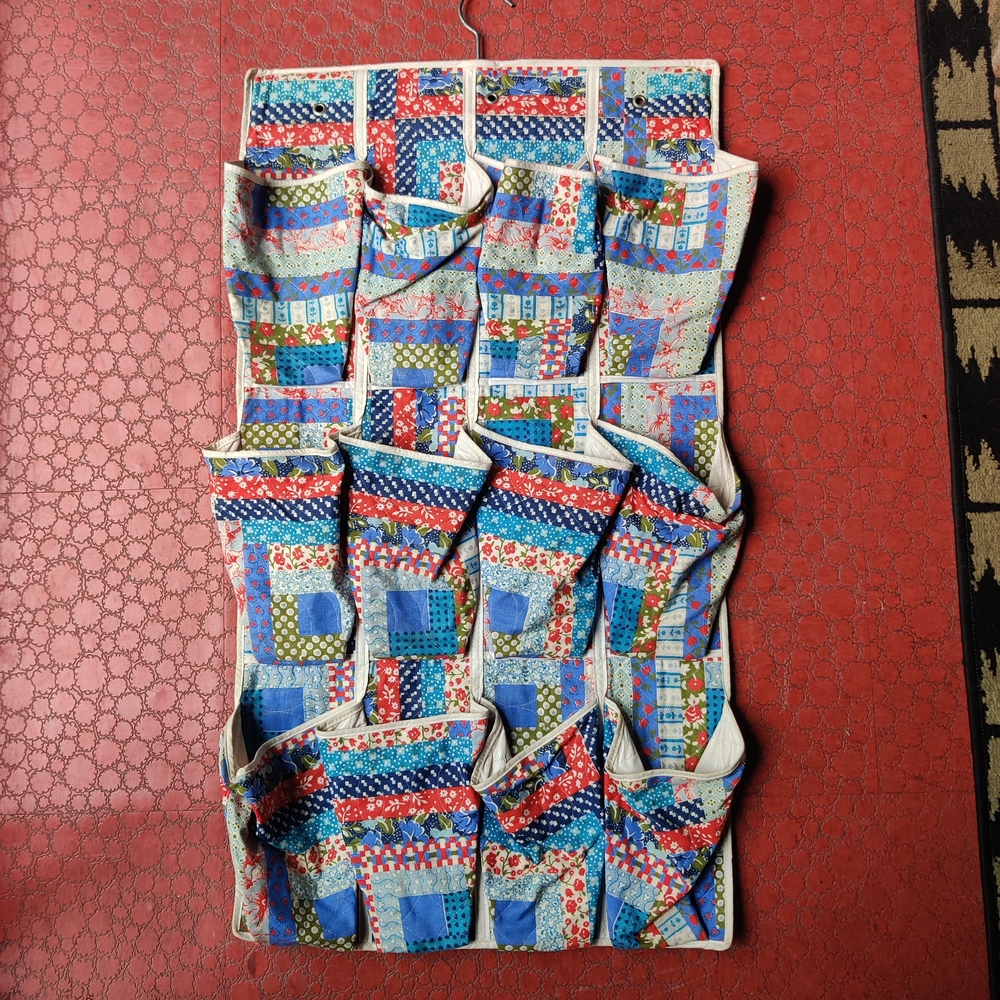 60s 70s Patchwork Hanging Shoe Organizer Closet Storage 12 Pockets Cottage